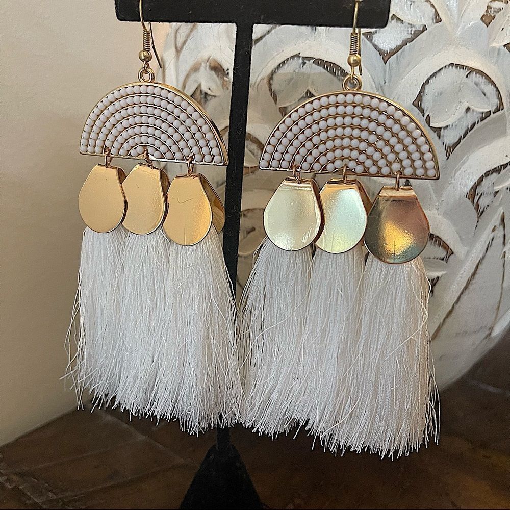 HANDMADE White Tassel Earrings‎